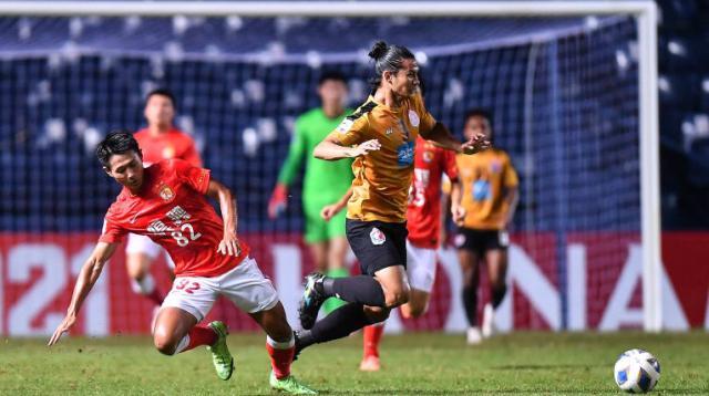 九游体育-对手送广州队亚冠唯一进球 全场0射正被动挨打