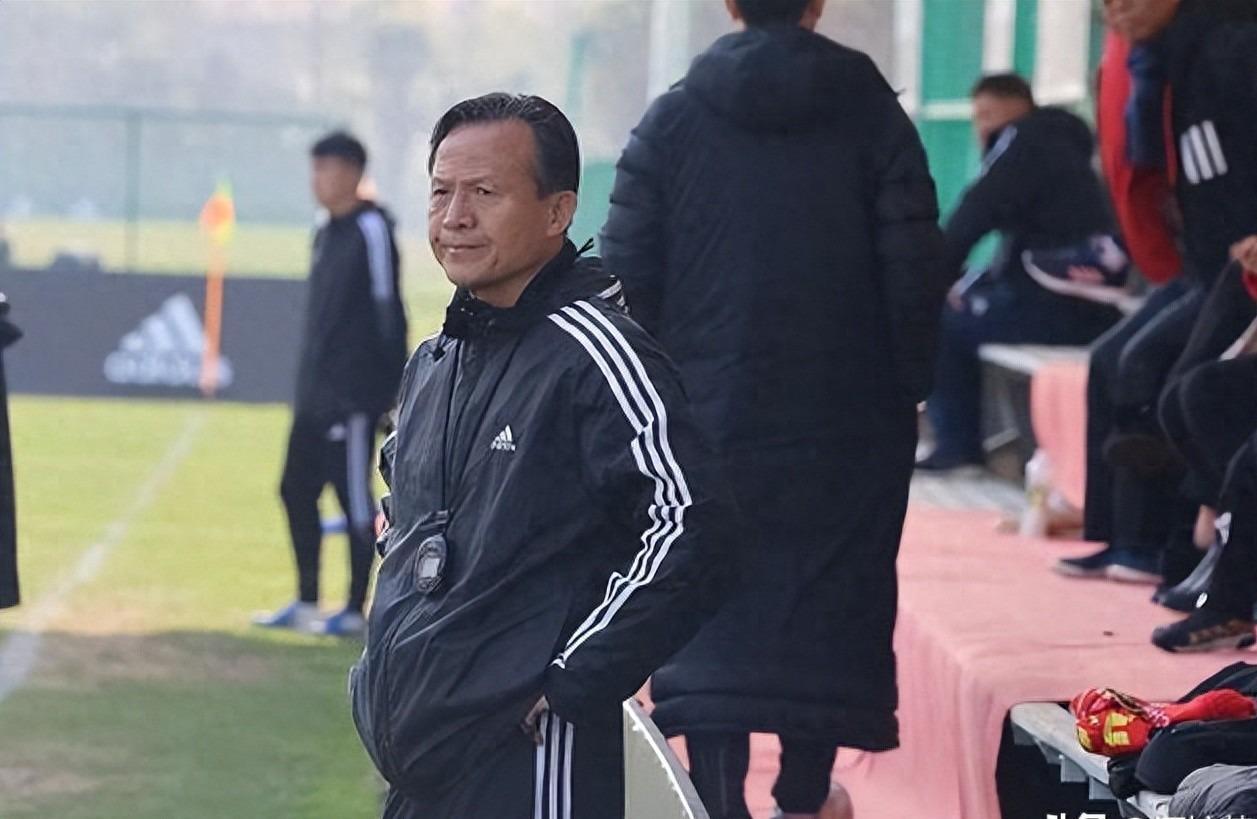 申城传奇教练，曾获5运会金牌，当过申花上港主帅，69岁仍不退休